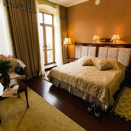 Allureinn Hotel And Spa Chernivtsi Εξωτερικό φωτογραφία