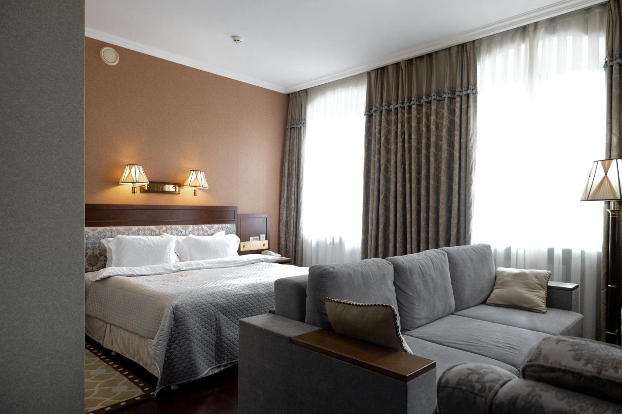 Allureinn Hotel And Spa Chernivtsi Εξωτερικό φωτογραφία