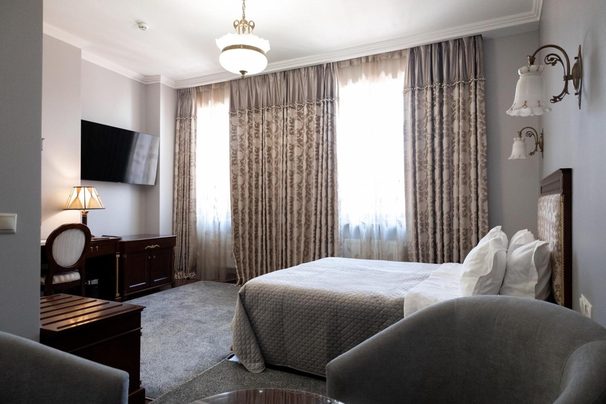 Allureinn Hotel And Spa Chernivtsi Εξωτερικό φωτογραφία