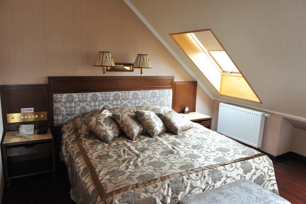 Allureinn Hotel And Spa Chernivtsi Εξωτερικό φωτογραφία