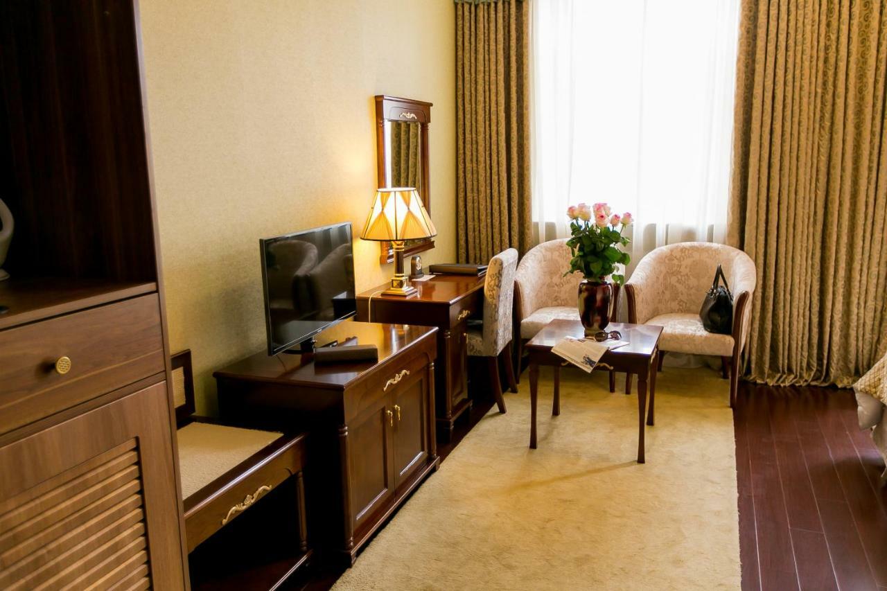 Allureinn Hotel And Spa Chernivtsi Εξωτερικό φωτογραφία