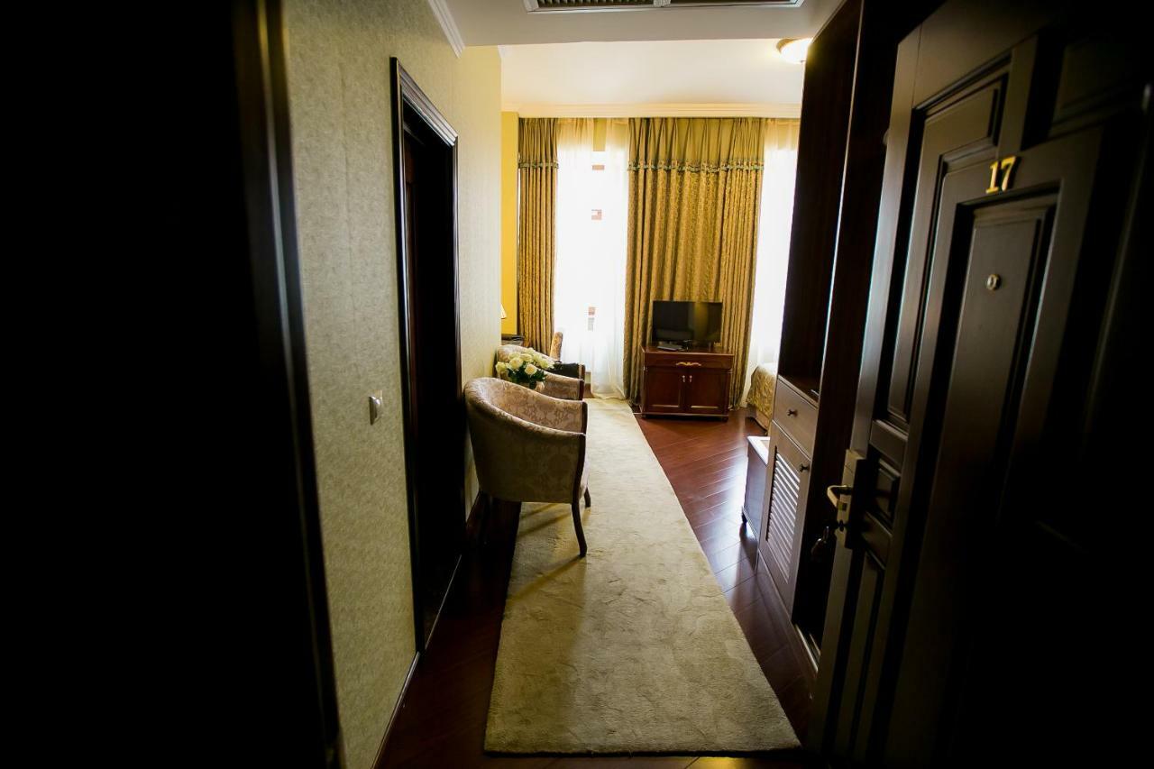 Allureinn Hotel And Spa Chernivtsi Εξωτερικό φωτογραφία